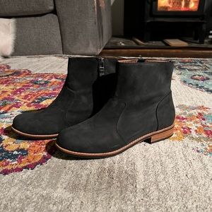 Olukai leather Chelsea boots